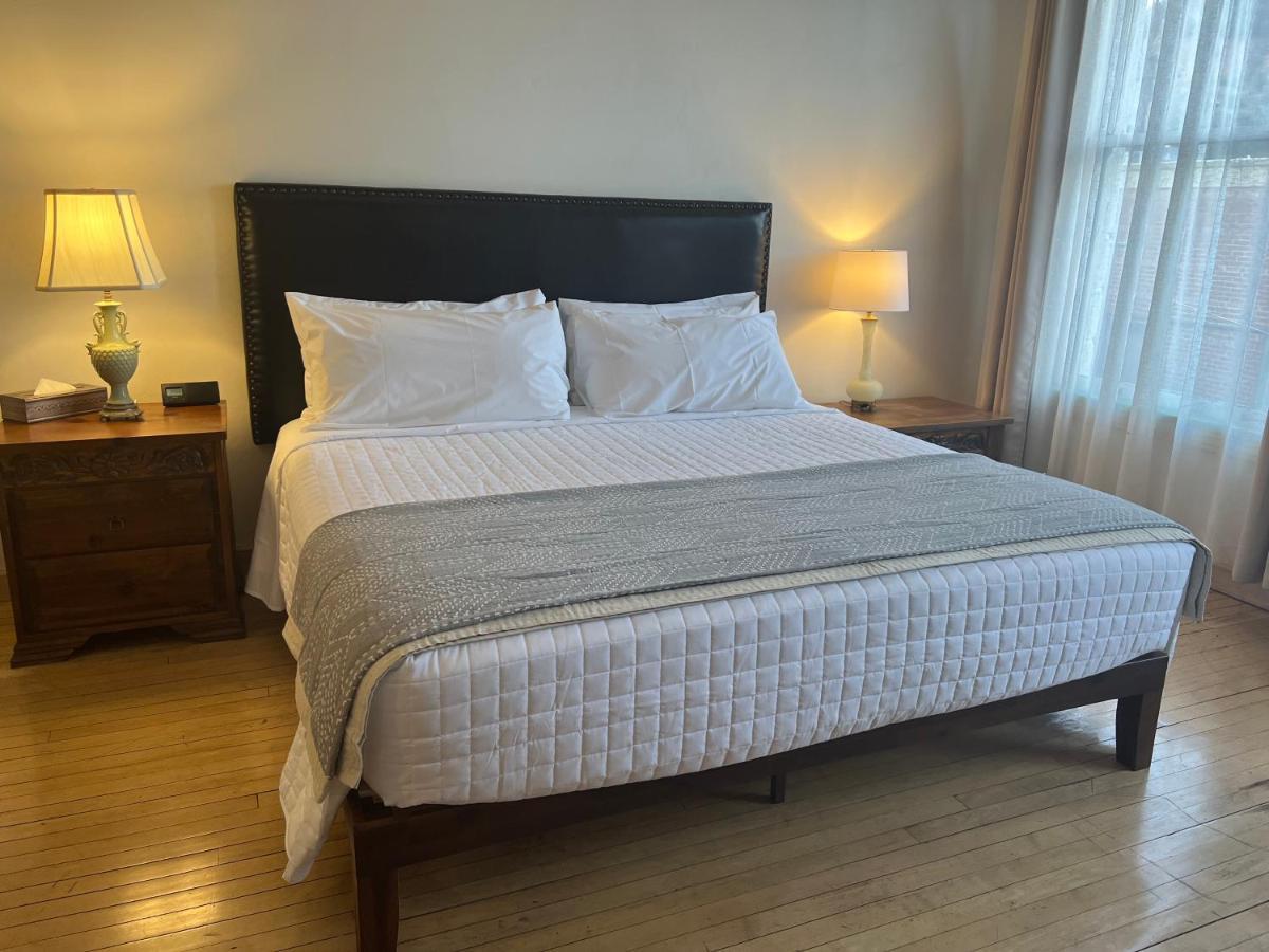 Canyon Rose Suites Бисби Экстерьер фото