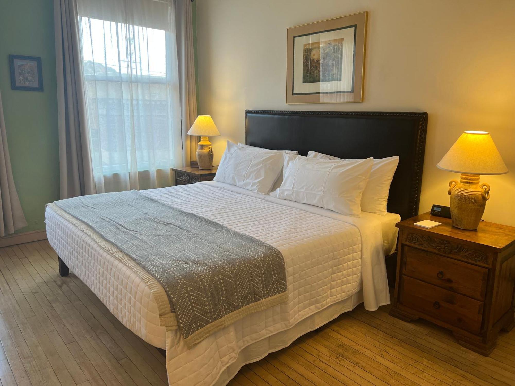 Canyon Rose Suites Бисби Экстерьер фото